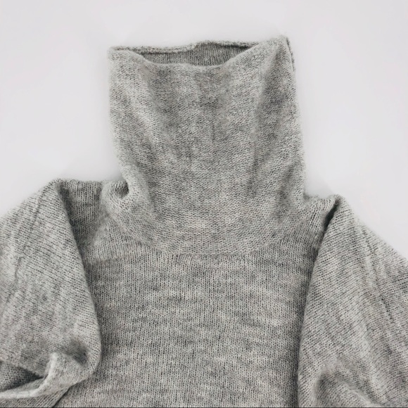 Universal Thread Grey Poncho - Picture 4 of 9